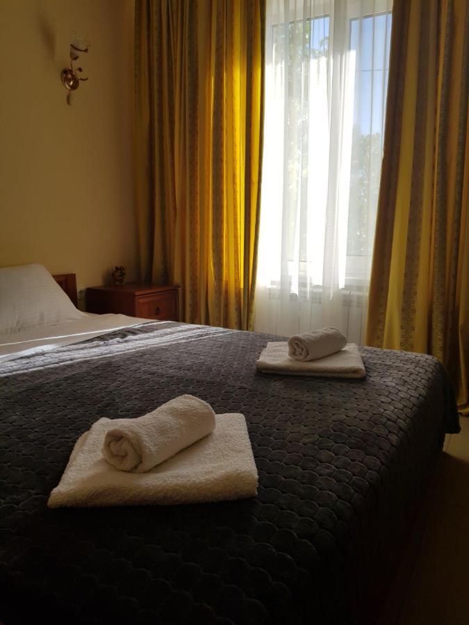 Барокко Hotel บิลฮอรอด นีสตรอฟสกาย ภายนอก รูปภาพ
